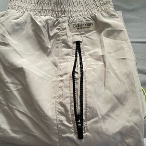 Calvin Klein  Performance cargo pants